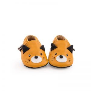 Chaussons_cuir_chat_moutarde_Les_moustaches_Moulin_Roty