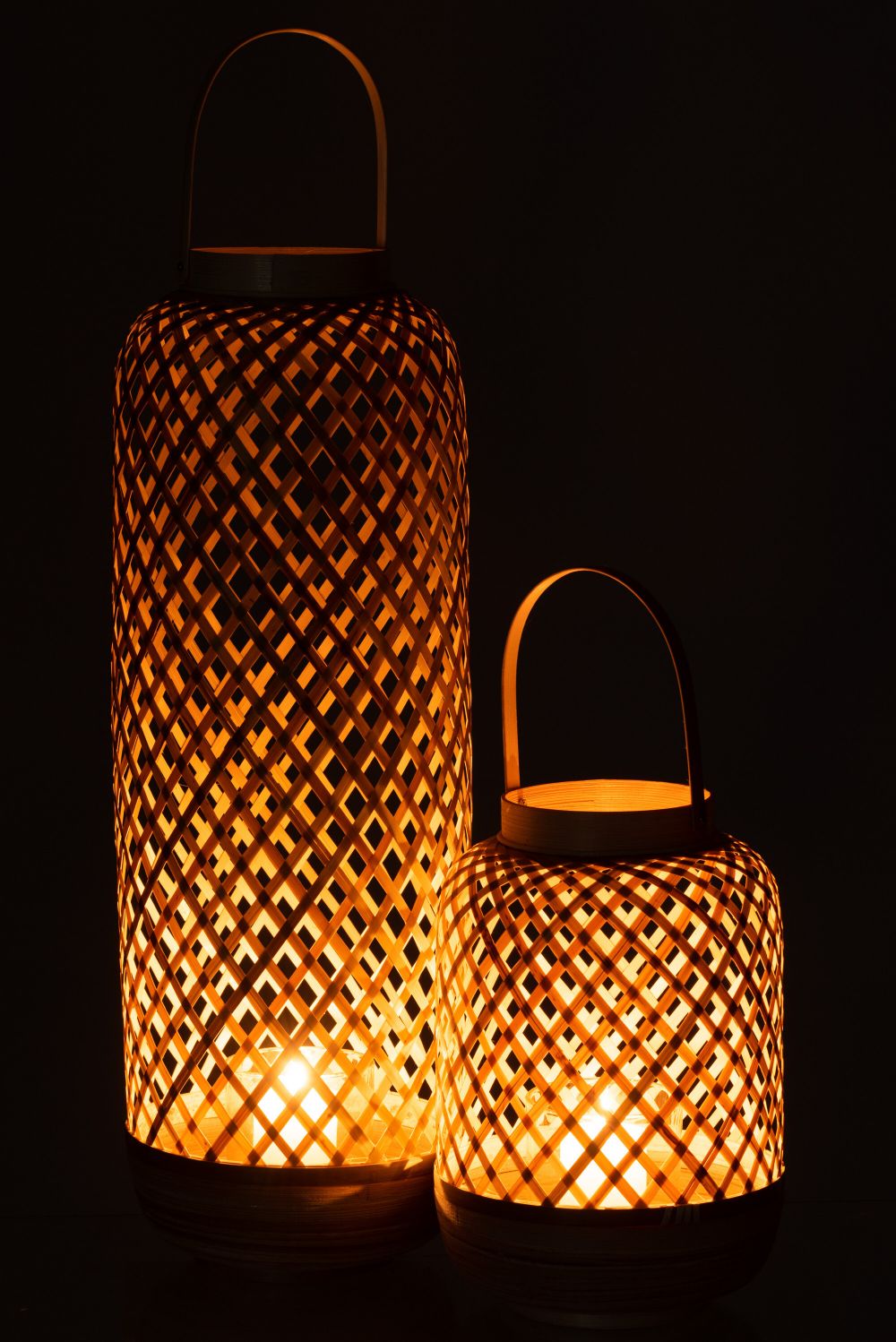 lanterne-petit modèle-bambou-naturel-evi-jolipa-terrasse