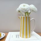 Pichet rayure gm safran L17,8 P12,5 H21,3cm