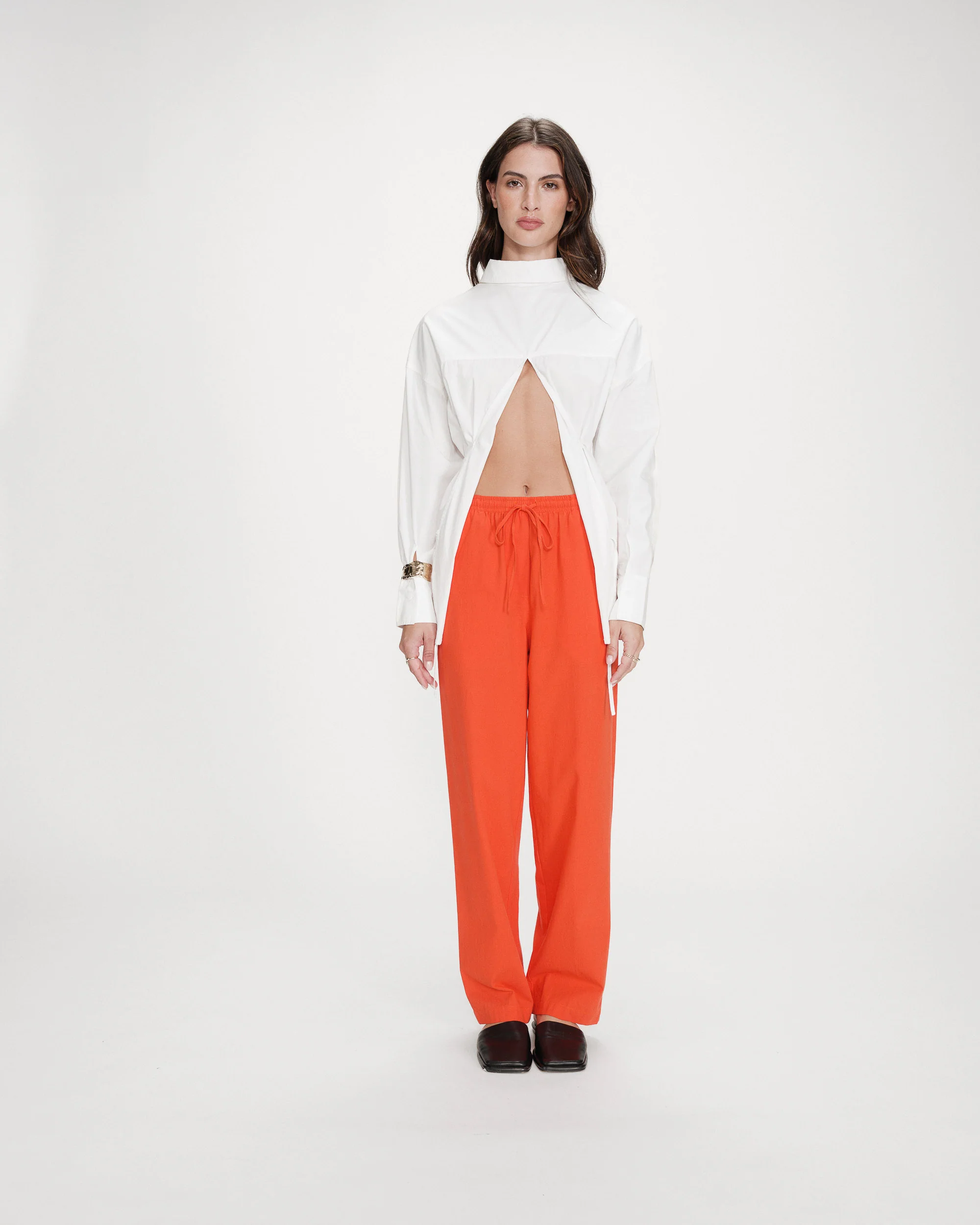 Pantalon droit en coton sanguine Rhode GRACE ET MILA