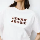 T-shirt en coton manches courtes à inscription ivoire Anis T-shirt en coton manches courtes inscription imprimée devant grace et mila