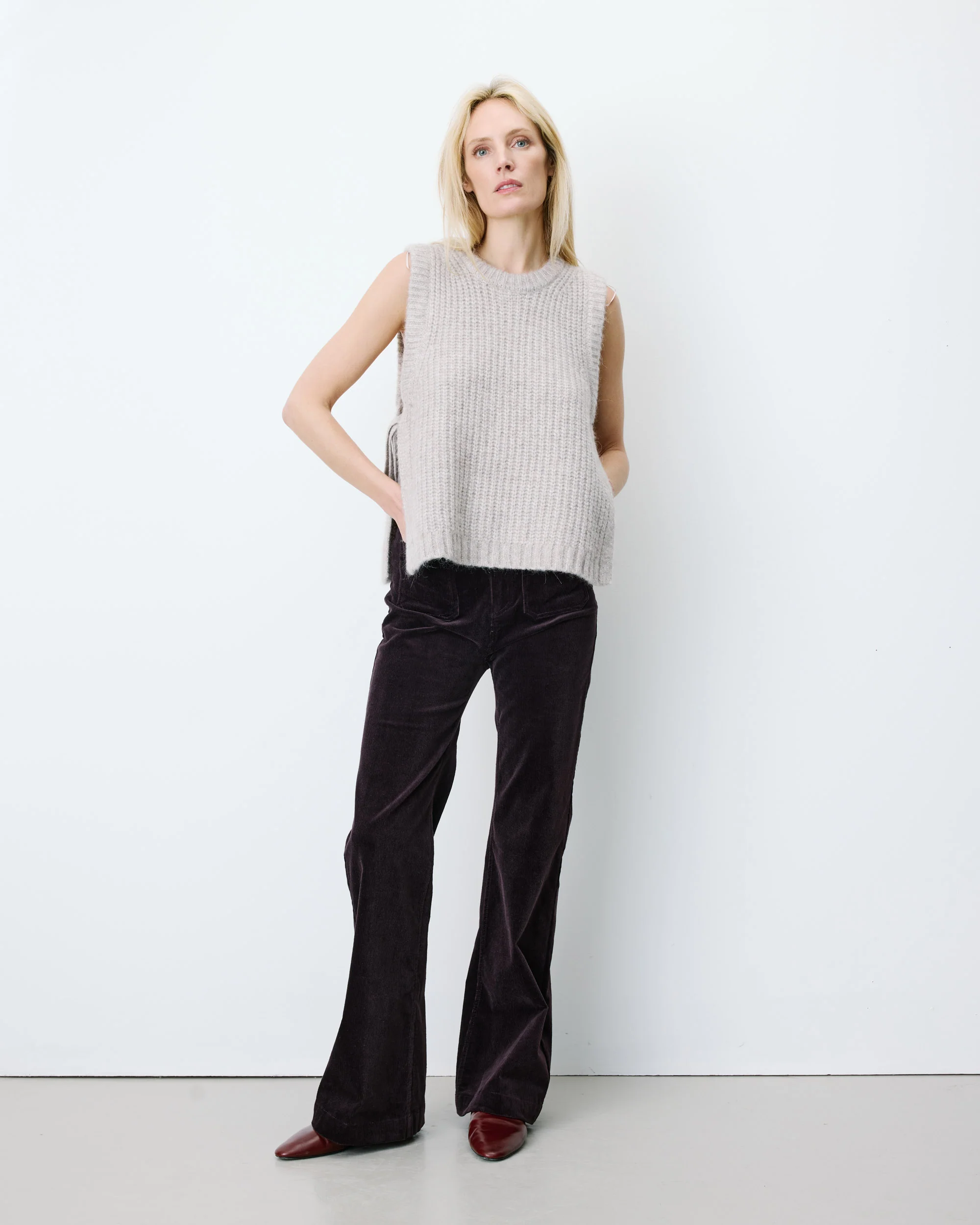 Pull sans manches en maille à nouer grege Argan grace et mila Pull sans manches en maille à nouer grege Argan grace et mila